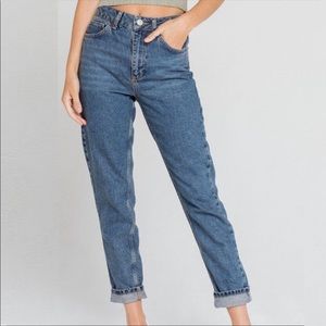 BDG Urban Outfitters Mom Jeans size 27 (W27 L32)
